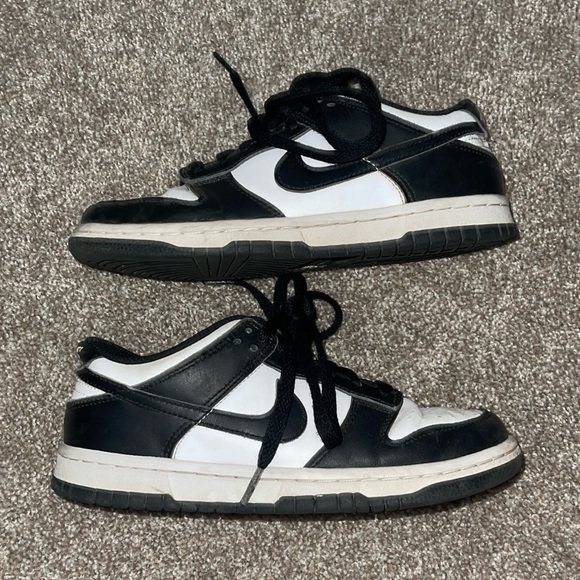 Nike Air Force 1 Pandas - Picture 2 of 5